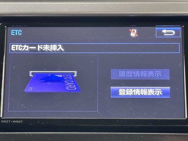 ナビ画面に連動したETCを装備しています。　過去に利用した利用料金も一目で分かって、とっても便利です。　ETCの抜き忘れ、挿し忘れも警告してくれるので安心ですね。