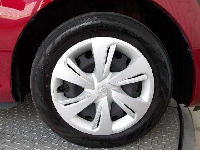 タイヤサイズは185/60R15です