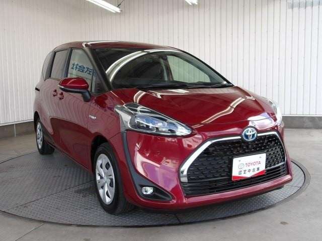 ボディーカラーは「センシュアルレッドマイカ」カラーコードは「3T3」