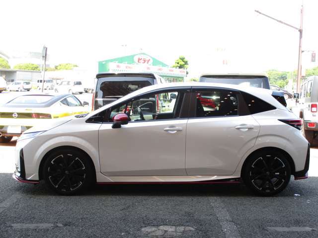 9型コネクトナビ・全方位M・HDMI・Carplay・フルセグ・プロパイロット・BSM・純正17AW・Dインナーミラー・純正ドラレコ・置くだけ充電・ビルトインETC2.0・LEDライト・1オーナー車
