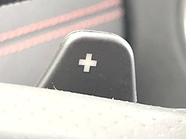 ●ステアリングパドルシフト：クイックなシフト操作が可能！レスポンスが高く、あなたのギア変速にしっかりとついてきてくれます！お車と一体となれる装備です。