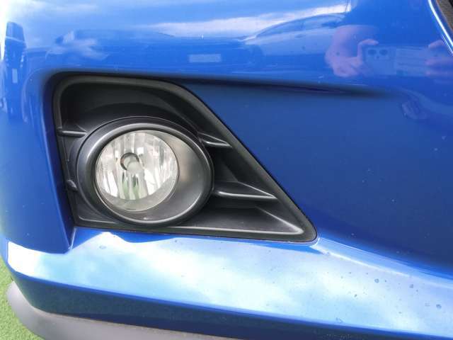 ナビやアルミ等のオプションパーツもご相談ください。愛車をカスタムしてください。