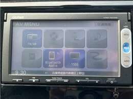 【ナビゲーション】メモリーナビ・ワンセグTV・CD/DVD再生・Bluetooth対応でスマホの音楽が車内で聞けます♪別途8，000円で、走行中にもTVが映るようになり、ナビの操作も出来ますヨ♪