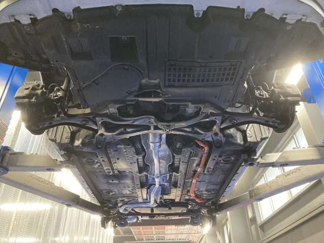 下廻り前方から☆　しっかりメンテナンスして頂いていたようで、サビが少なくキレイな状態！じっくりご覧下さい♪【無料電話】0078-6003-206896　【LINE　ID】07020337089で検索♪