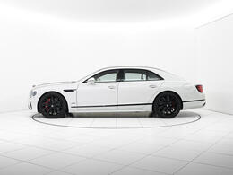 ボディサイズは全長5320×全幅1990×全高1490(mm)になります。