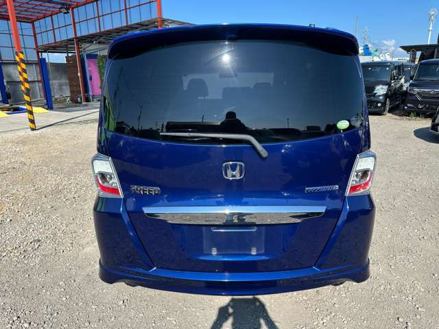 ★認証工場で納車前点検★提携整備工場完備あります。納車点検から車検・点検・一般整備・部品販売・取付・鈑金塗装など、お客様のお車をトータルでサポート致しております。