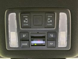 【両側パワースライドドア】スマートキーや運転席のスイッチで後席両側スライドドアの開閉が可能♪電動だから力を入れてドアを開ける必要が無く、小さなお子様でも簡単に開け閉めでき快適です♪