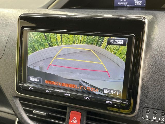 【バックカメラ】駐車時に後方がリアルタイム映像で確認できます。大型商業施設や立体駐車場での駐車時や、夜間のバック時に大活躍！運転スキルに関わらず、今や必須となった装備のひとつです！