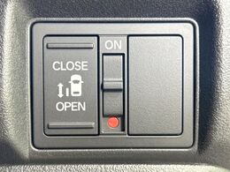 【パワースライドドア】スマートキーや運転席のスイッチでスライドドアの開閉が可能♪電動だから力を入れてドアを開ける必要が無く、小さいお子様でも、重い荷物を持っている時もラクに開け閉めできます♪