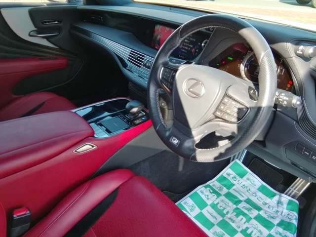 クルマ販売はもちろん、車検・整備、板金・塗装 まで、お客様のトータルカーライフをサポートいたします！まずはお気軽にフリーダイヤル【0078-6002-156211】までお問い合わせください。