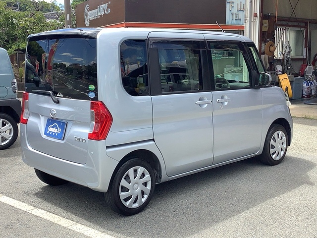 弊社ではアフターケアも充実しております。お得なオリジナルメンテナンスパックや中古車延長保証なども行っておりますので、納車後も安心してお乗りいただけます。