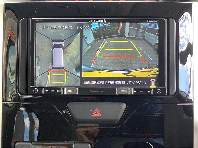 全方位カメラ装備です。駐車が苦手な方でも車が駐車をサポートしてくれます。