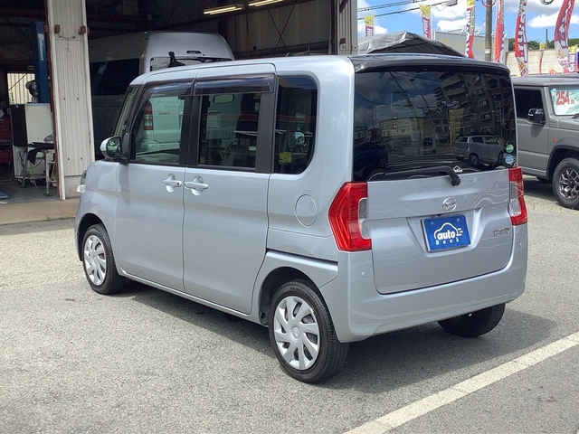 弊社ではアフターケアも充実しております。お得なオリジナルメンテナンスパックや中古車延長保証なども行っておりますので、納車後も安心してお乗りいただけます。