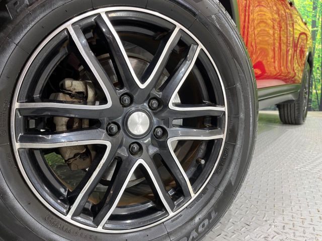 【17インチアルミホイール】外観にマッチしたアルミホイールを装着しております。各種社外アルミホイールや、スタッドレスタイヤも取扱いしております。是非ご相談ください♪