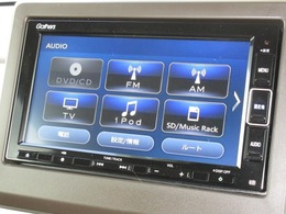 ナビゲーションはギャザズメモリーナビ（VXM-224VFi）を装着しております。AM、FM、CD、DVD再生、Bluetooth、音楽録音再生、フルセグTVがご使用いただけます。