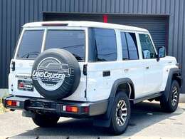 当店はこれまでに多くのスーパーカーや高級車のカスタムを手掛けており、足回り、ホイール、内装、塗装など、細かく対応可能です。