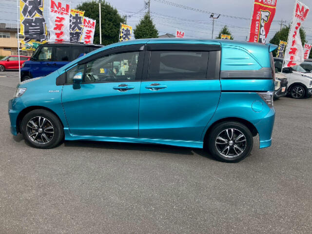 ゴールドプランにはオイル交換1年間＆ボディ撥水コート無料という特典も付いてきます！本当にお得ですよ♪