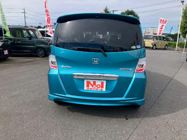 私達はお客様が楽しく、そして安全な車選びができますよう、分かりやすい情報開示を心がけております。価格の表示に関しては、支払総額を掲載する事で、初心者のお客様にも安心な情報をお届け致します。