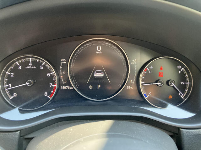 ☆スピードメーターもメーカーによってデザインが異なります。是非現車を確認してみてください。