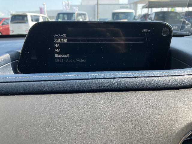8.8インチセンターディスプレイ　マツダコネクトです。Bluetooth　フルセグ対応です。