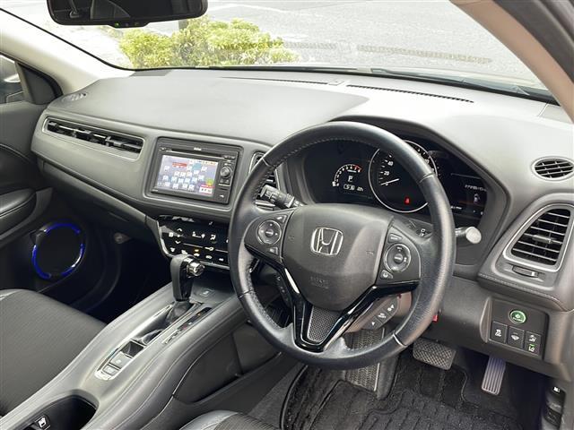 車両販売と整備・保証・クリーニングなどのサービスを自由にお選び頂けます。 その上お値打ちなクルマばかりです。 サービスは必要な分だけお選び下さい。
