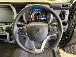 【スズキ　セーフティサポート】走行中に前方の車両等を認識し、衝突しそうな時は警報とブレーキで衝突回避と被害軽減をアシスト。より安全にドライブをお楽しみいただけます。