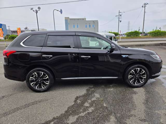☆お車をお探しのお客様、ご購入までの流れや疑問点など一つ一つ丁寧にご説明させて頂きます。お客様にご納得頂ける一台を一緒にお探しさせて頂けますので、当社へ是非どうぞ♪TEL：0078-6002-134926