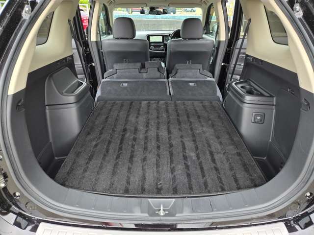 ☆お車をお探しのお客様、ご購入までの流れや疑問点など一つ一つ丁寧にご説明させて頂きます。お客様にご納得頂ける一台を一緒にお探しさせて頂けますので、当社へ是非どうぞ♪TEL：0078-6002-134926