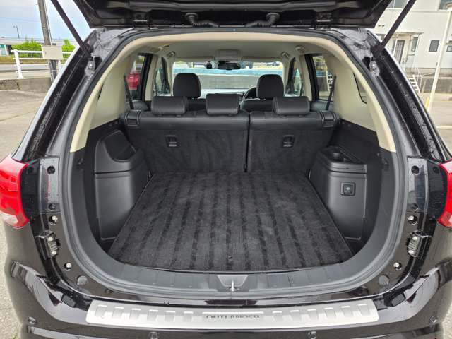 ☆お車をお探しのお客様、ご購入までの流れや疑問点など一つ一つ丁寧にご説明させて頂きます。お客様にご納得頂ける一台を一緒にお探しさせて頂けますので、当社へ是非どうぞ♪TEL：0078-6002-134926