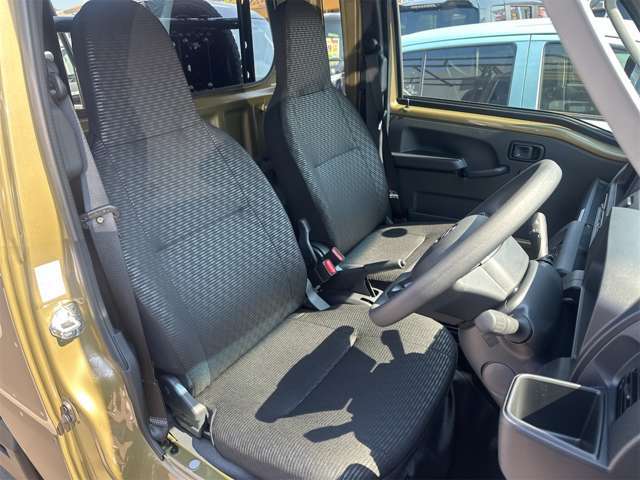 岡田自動車の中古車は全車、安心の点検・整備・保証付き！お支払い金額は総額表記で、明朗会計に務めております！