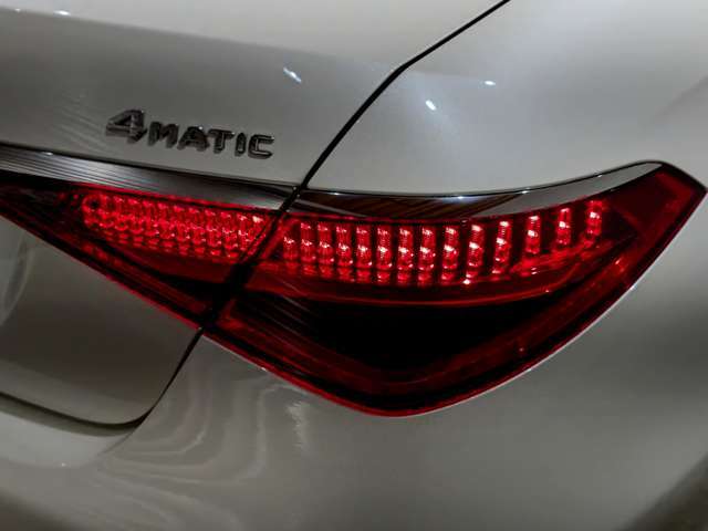 カフェスタイルとした「心地の良い」をテーマに、店舗づくりから接客まで様々な趣向を凝らしてお客様のご来店をお待ちしています。