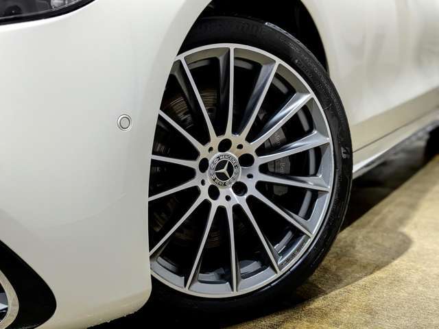 京葉道路、穴川ICから直進して国道16号線に入り貝塚方面に向かいレッドロブスターのある交差点(殿台消防署前北側交差点)を右折してすぐ左側