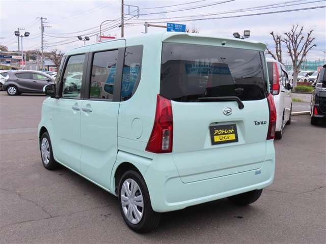弊社の商品車両は横浜本牧にあります本部で隅々までチェックを行い、トヨタの厳しい商品基準をクリアした車両を展示しています。ご安心してお選びいただけます。