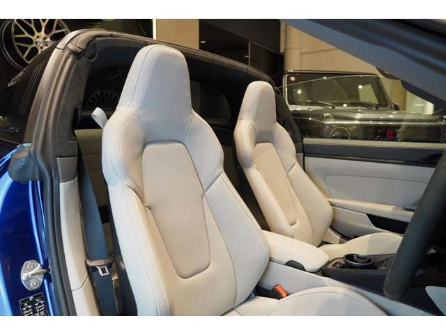 ★納車後3ヵ月又は3，000kmの販売店保証を付けさせて頂きます。詳細についてはお問い合わせください。★
