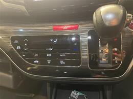 【運転席操作部】快適なドライブを楽しむための機能が装備されています！運転席から触れるので、使いやすいです！除菌プランいれていただくと、さらに清潔で安心していただけます！