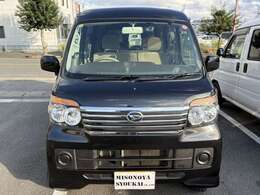 当社は全車、納車前に法定点検を実施し、記録簿を発行させていただいております。