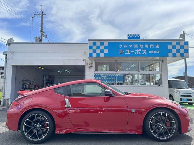 【質の高いお車に厳選】毎月約100台のお車が入庫する中で、本当に自信を持って販売できる『高品質車』のみに厳選して在庫。なおかつ諸経費を抑え、低価格での販売を実現しております。