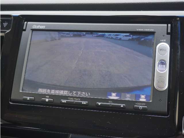 ◆バックカメラ◆リバースにするだけで映ります、後方の安全確認や、狭い駐車場での車庫入れ、雨の日や夜間など視界の悪い時に便利です！安全にバックする為には欠かせない装備です。