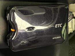 【ETC】高速道路の料金所をストレスなく通過！話題のスポットやサービスエリアに多い「スマートIC」利用時は必須のアイテムです。当店でセットアップを実施、ご納車当日からすぐにご利用いただけます！