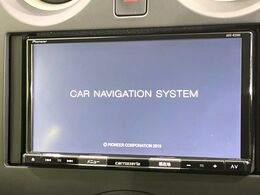 【ナビゲーション】目的地までしっかり案内してくれる使いやすいナビ。Bluetooth接続すればお持ちのスマホやMP3プレイヤーの音楽を再生可能！毎日の運転がさらに楽しくなります！！