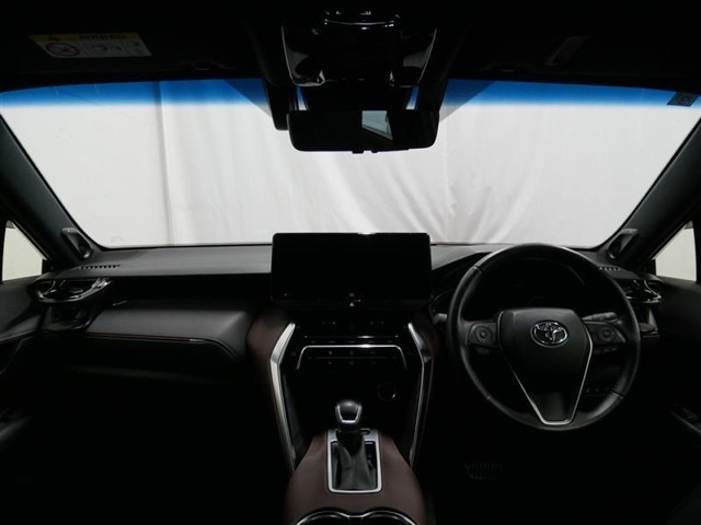 見通しのよいすっきりとした視界で、誰でも運転しやすいです。運転のしやすさは疲れにくさにも繋がりますよ♪
