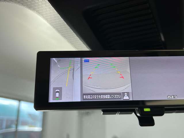 バックミラーにサイドカメラの表示も可能です！