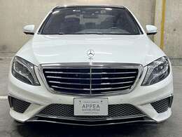 マストオプション装備［AMGダイナミックPKG　【619，000円】（AMGドライバーズPKG/AMGレッドキャリパー/ステアリングは65同様フルレザーへ変更）メタリックカラー【133，000円】］