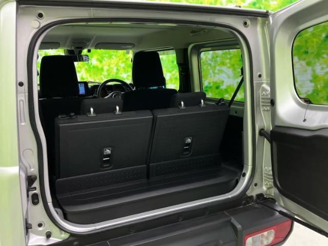 WECARSでは各商談席に大型モニターをご用意しております！見やすい大画面でゆったりと全国の在庫をご覧いただけます！是非ご来店お待ちしております！