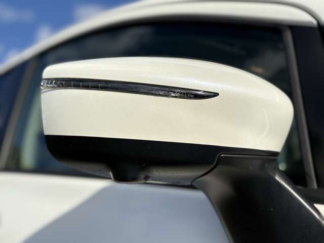 「ウインカーミラー」　見た目だけでなく、対向車からの視認性向上につながって安全度もアップ☆