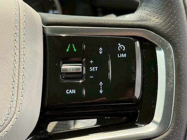 【レーダークルーズコントロールシステム】高速走行の走行時一定の速度を維持しながらの走行が可能☆