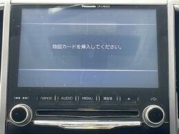 【純正ナビ】人気の純正ナビを装備しております。ナビの使いやすさはもちろん、オーディオ機能も充実！キャンプや旅行はもちろん、通勤や買い物など普段のドライブも楽しくなるはず♪