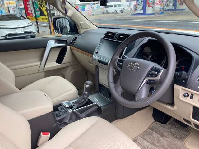当社の車両をご覧いただき有難うございます♪お気軽にお問い合わせください！！お問合せ・ご来店の際は『カーセンサーを見た』とお知らせください。フリーダイアル：0078-6003-186817