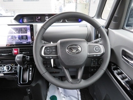 最近のクルマはたくさんスイッチがあるにゃん！そんなときも知識豊富なスタッフが親切にお教えするにゃん☆