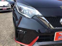 ライト裏アッパーサポートを交換しています　フロントの横向きのサポート部分です